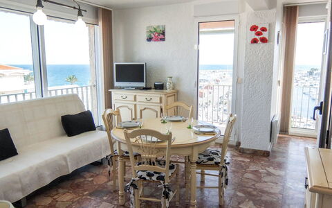 Port des Sables: Property, Room, Furniture, Building, Interior Design, Living Room, Floor, House, Table, Real Estate