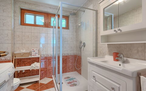 Corina: Bathroom, Property, Room, Tile, Real Estate, Interior Design, Building, Floor, Furniture, Wall