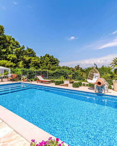 Villa Mutnik