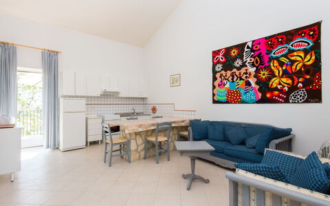 Accommodation:&nbsp;La Magnolia 808.5