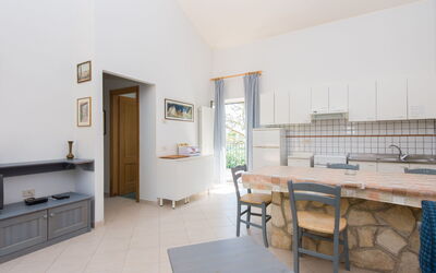 Accommodation:&nbsp;La Magnolia 808.5