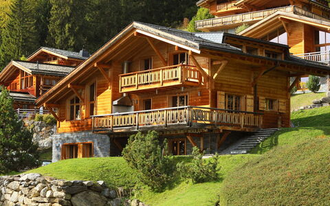 Chalet Maurice: House, Property, Home, Building, Natural Landscape, Real Estate, Estate, Log Cabin, Cottage, Architecture