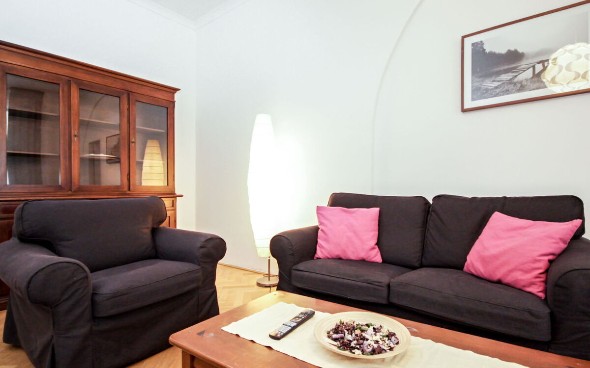 Accommodation:&nbsp;St. Giles 71.8