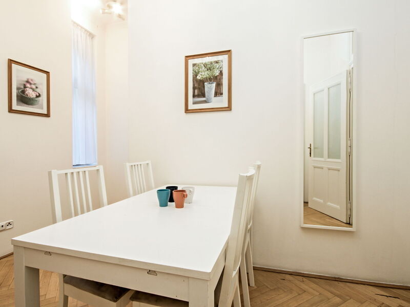 Accommodation:&nbsp;St. Giles 71.2