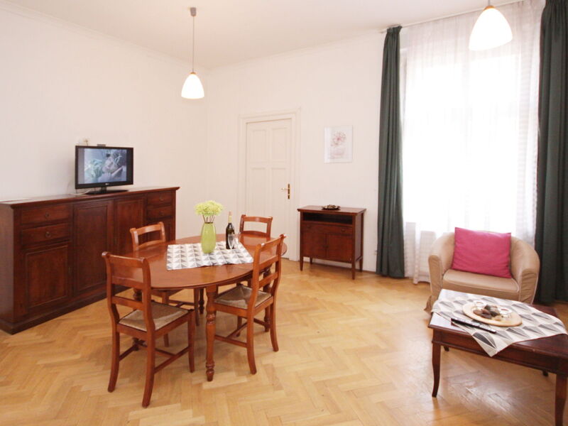 Accommodation:&nbsp;St. Giles 71.5