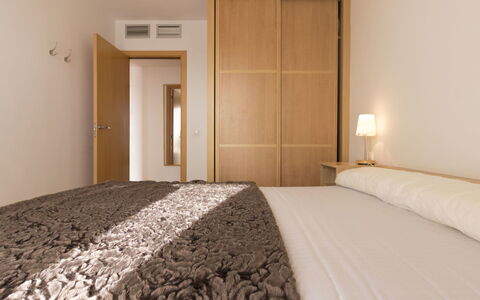 Cambrils 403: Bedroom, Bed, Room, Furniture, Property, Bed Sheet, Bed Frame, Bedding, Interior Design, Wall