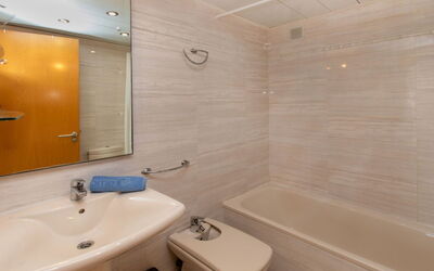 Accommodation:&nbsp;Gala i 496.1
