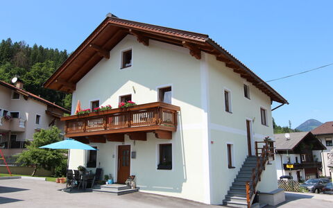 Schloßmühle: Sky, Building, Plant, Window, House, Tree, Door, Facade, Roof, Cottage