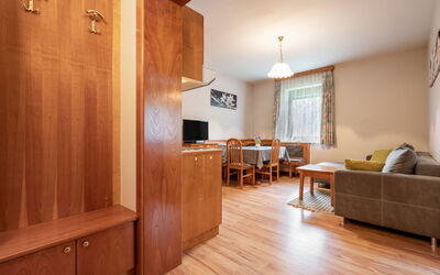 Accommodation:&nbsp;Seerain 50.4