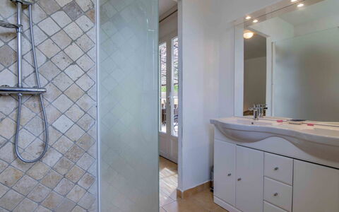 L' Amandier: Mirror, Bathroom Cabinet, Tap, Cabinetry, Plumbing Fixture, Sink, Bathroom, Building, Wood