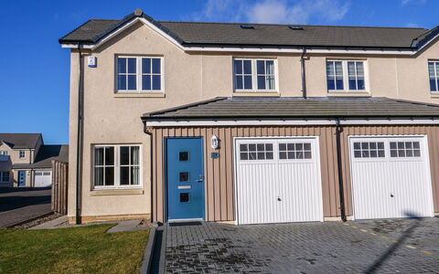 Devonvale Place: Sky, Building, Window, Blue, Door, Wood, Cloud, House, Land Lot