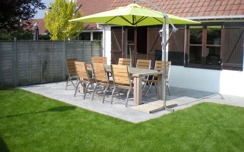 De Haan 220: Property, Grass, Backyard, Patio, Lawn, Yard, Artificial Turf, House, Roof, Canopy