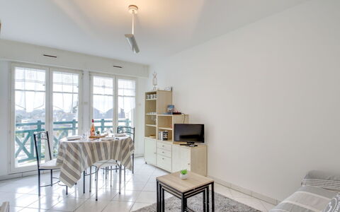 Dinard 188: Furniture, Property, Table, Window, Wood, Interior Design, Lighting, Architecture, Floor, Flooring