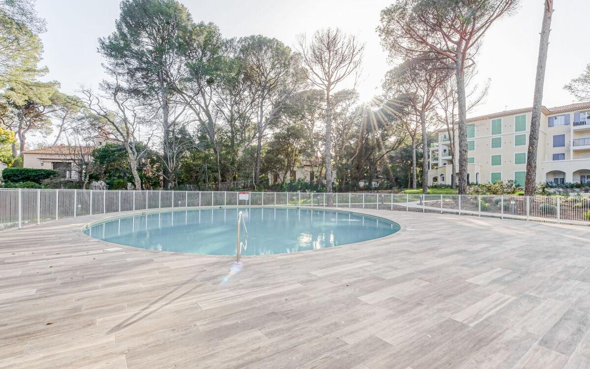 Accommodation:&nbsp;Le Domaine 355.4