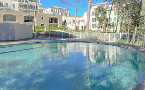 Cavalaire 355: Swimming Pool, Property, Real Estate, Building, Resort, Town, House, Water, Apartment, Home