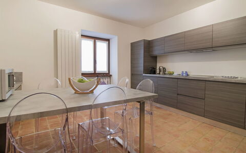 Cantiniere: Property, Room, Furniture, Floor, Interior Design, Real Estate, Building, House, Kitchen, Table