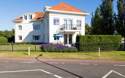 Recreatiepark Noordwijkse Duinen 102.1: Residential Area, Property, House, Home, Real Estate, Building, Neighbourhood, Suburb, Town, Architecture