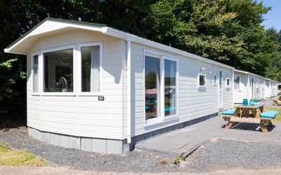 Recreatiepark Noordwijkse Duinen 109.2: House, Property, Building, Home, Cottage, Shed, Roof, Room, Siding, Architecture