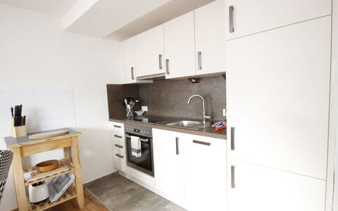 Pians 115: Room, Property, Furniture, Kitchen, Interior Design, Cabinetry, Building, House, Countertop, Floor