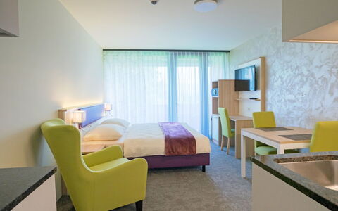 Accommodation:&nbsp;Wohnmotel 100.32