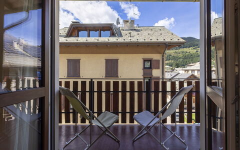 San Anton: Grass, Grassland, Landscape, Ecoregion, Plain, Plant Community, Land Lot, Outdoor Furniture, Prairie, Shrubland