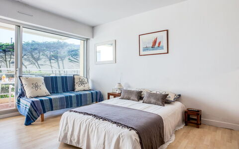 Les Terrasses Port Maria: Bedroom, Furniture, Bed, Room, Property, Bed Sheet, Bedding, Interior Design, Bed Frame, Floor