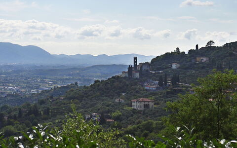 Borgo Antico Paolo: Vegetation, Hill Station, Sky, Town, Hill, Mountain, Human Settlement, City, Village, Tourism