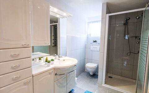 Reny: Bathroom, Room, Property, Interior Design, Bathroom Cabinet, Furniture, Bathroom Accessory, Building, Tile, Real Estate