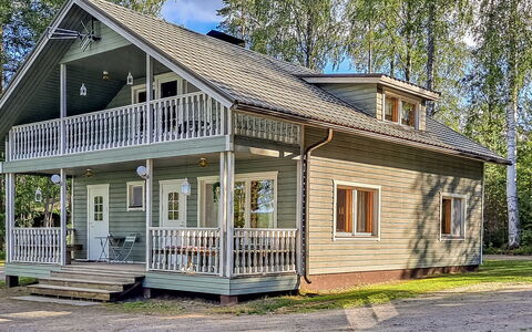 Kesäranta: Wood, House, Porch, Cottage, Home, Siding, Roof, Door, Estate, Hardwood