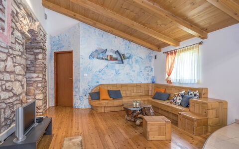 Cetina: Room, Property, Building, Interior Design, Furniture, Wood Flooring, Ceiling, Living Room, Wall, Floor