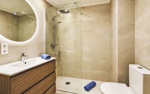 Vista al Mar: Flooring, Floor, Wall, Plumbing Fixture, Interior Design, Bathroom, Bathroom Cabinet, Toilet, Mirror, Bathroom Sink