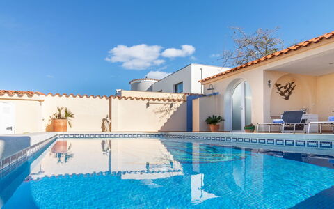 Bonica: Swimming Pool, Property, Building, Resort, House, Real Estate, Leisure Centre, Leisure, Vacation, Architecture