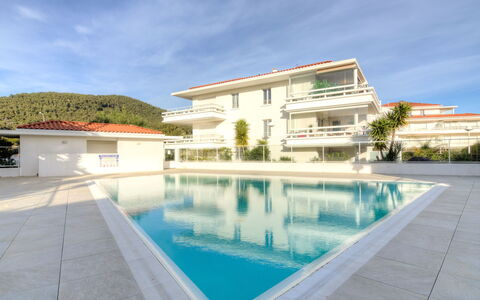 Carqueiranne 101: Swimming Pool, Property, Cloud, Real Estate, Residential Area, House, Resort, Azure, Home, Villa