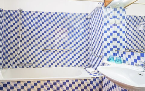 Villa Jacaranda V3: Bathroom, Blue, Shower Curtain, Room, Tile, Property, Wall, Curtain, Interior Design, Bathroom Accessory