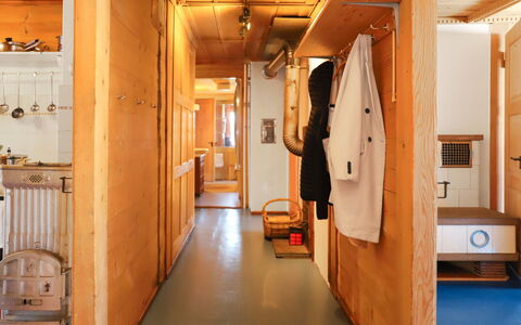 Chalet Ahorni: Building, Wood, Interior Design, House, Floor, Flooring, Hardwood, Door, Ceiling