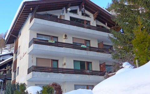 Le Mans: Property, House, Building, Apartment, Architecture, Real Estate, Home, Facade, Residential Area, Sky