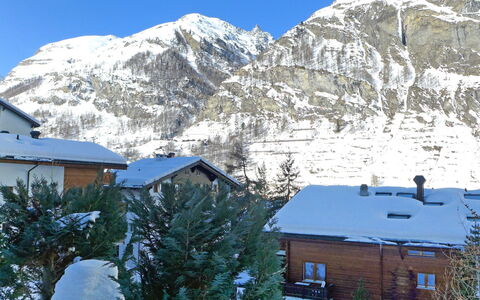 Le Mans: Mountainous Landforms, Mountain, Snow, Winter, Mountain Range, Mountain Village, Hill Station, Alps, Property, Geological Phenomenon