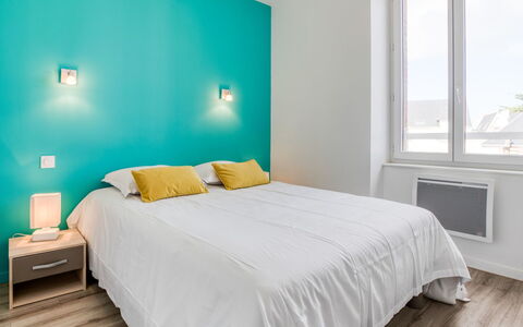 Roch Maria: Bedroom, Bed, Furniture, Bed Sheet, Room, Property, Wall, Bedding, Floor, Interior Design