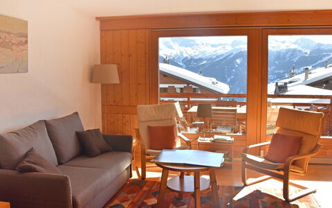 Romarin 220: Room, Furniture, Living Room, Property, Interior Design, Table, Building, House, Floor, Real Estate