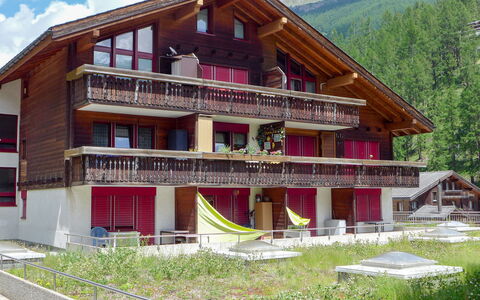 Zermatt 71: House, Property, Building, Home, Real Estate, Architecture, Roof, Hill Station, Wood, Rural Area