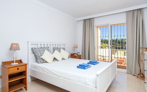 Mirador Ii: Bedroom, Furniture, Bed, Room, Bed Sheet, Mattress, Property, Bed Frame, Interior Design, Bedding