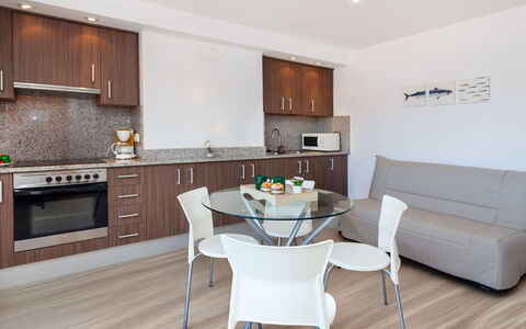 Accommodation:&nbsp;Blue Ocean 270.3