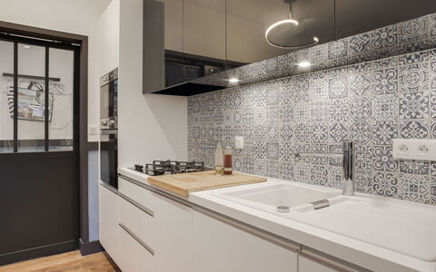 Dinard 189: Tap, Plumbing Fixture, Sink, Property, Cabinetry, Countertop, Bathroom, Building, Wood, Bathroom Cabinet