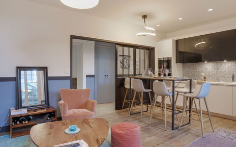 Dinard 189: Furniture, Table, Property, Chair, Wood, Lighting, Interior Design, Living Room, Flooring, Floor
