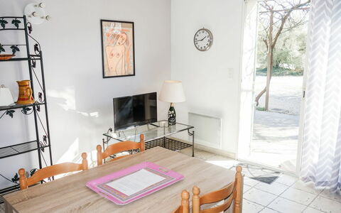 Accommodation:&nbsp;Le Mas Vert 102.1