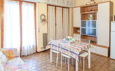 Accommodation:&nbsp;Eveten 9 Apartment
