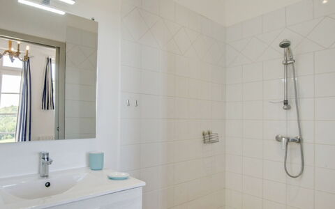 Les Écuries de Callenville: Mirror, Sink, Plumbing Fixture, Property, Shower Head, Bathroom Cabinet, Bathroom, Tap, Shower