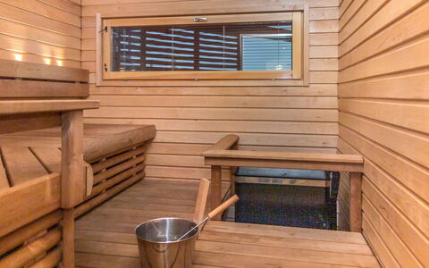 Tahko Spa Suites Orange a 4: Wood, Cottage, Wood Stain, Hardwood, Log Cabin, Plank, Ceiling, Natural Material, Lumber, Garden Buildings