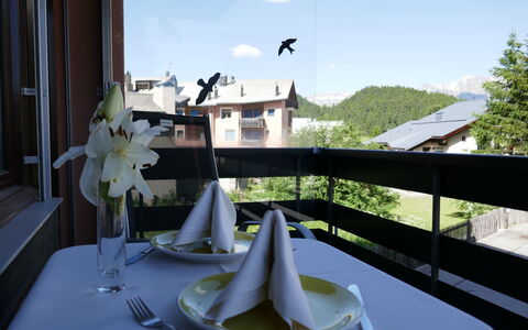 Champfer 2: Architecture, Room, Tree, House, Table, Plant, Interior Design, Restaurant
