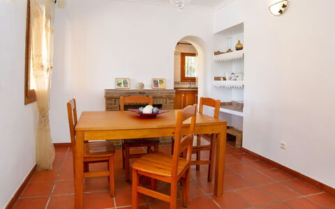 Vicent: Room, Property, Furniture, Building, Interior Design, Floor, Table, Real Estate, Dining Room, House